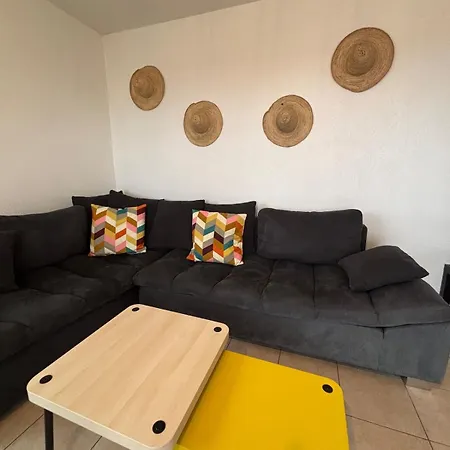Le Tassigny-spacious Apartment-parking-wifi